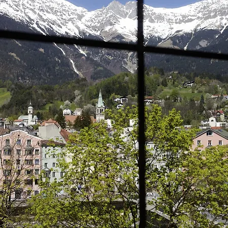 Отель Hotel Innsbruck 4*