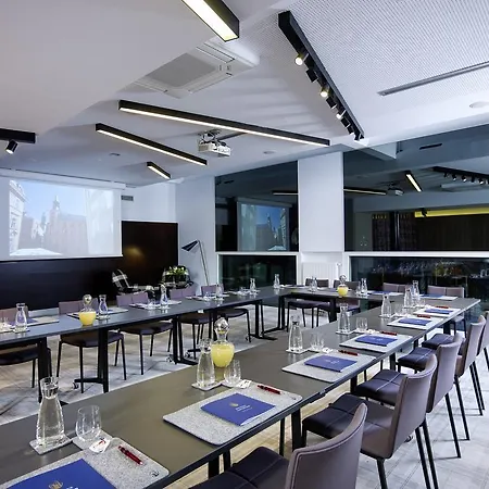 Hotel Innsbruck Отель Инсбрук