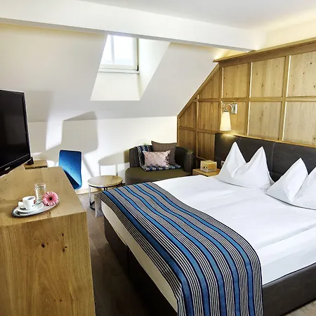 Hotel Innsbruck מלון